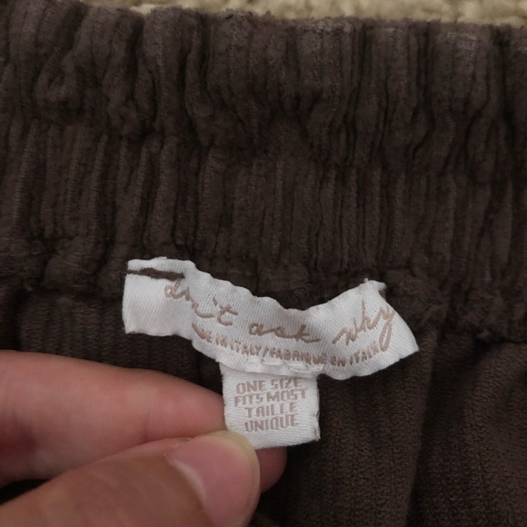 Brown Corduroy skirt from American Eagle - Picture 3 of 3